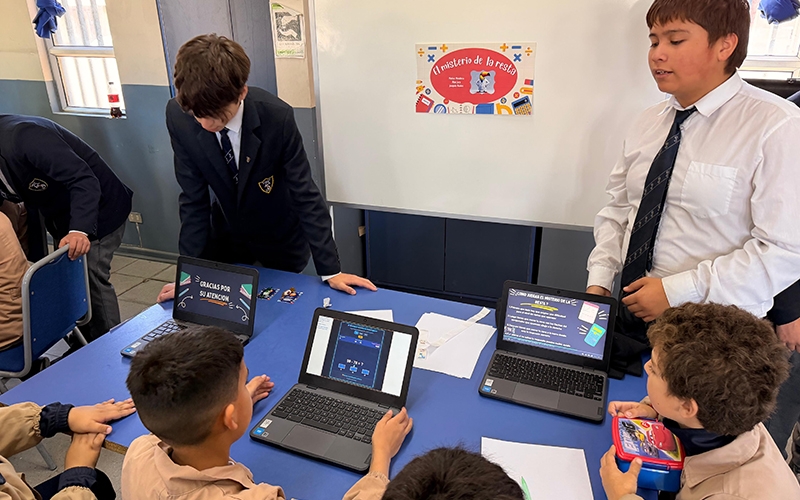 Estudiantes de 1&deg; Medio crean &ldquo;Mate-Juegos&rdquo; con Inteligencia Artificial