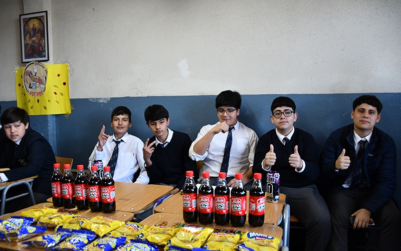 Feria TP aprendiendo a emprender en clase de historia