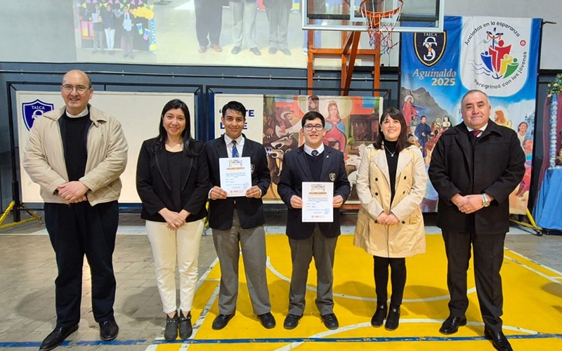 Reconocimiento a estudiantes destacados en la 8&ordf; Feria Nacional de Ciencias