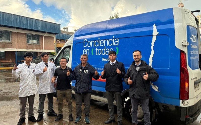 Reciclaje electrónico en el CEST
