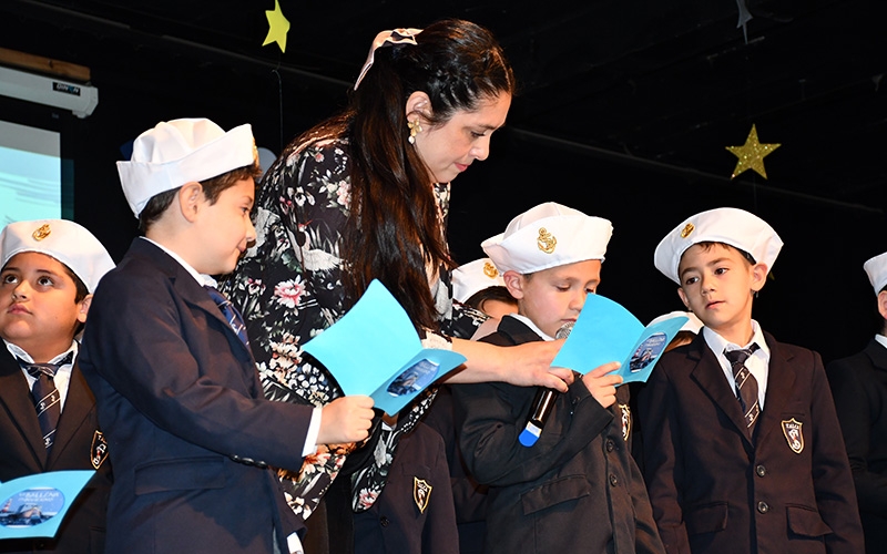 Estudiantes de 1&deg; b&aacute;sico iniciaron la aventura de leer