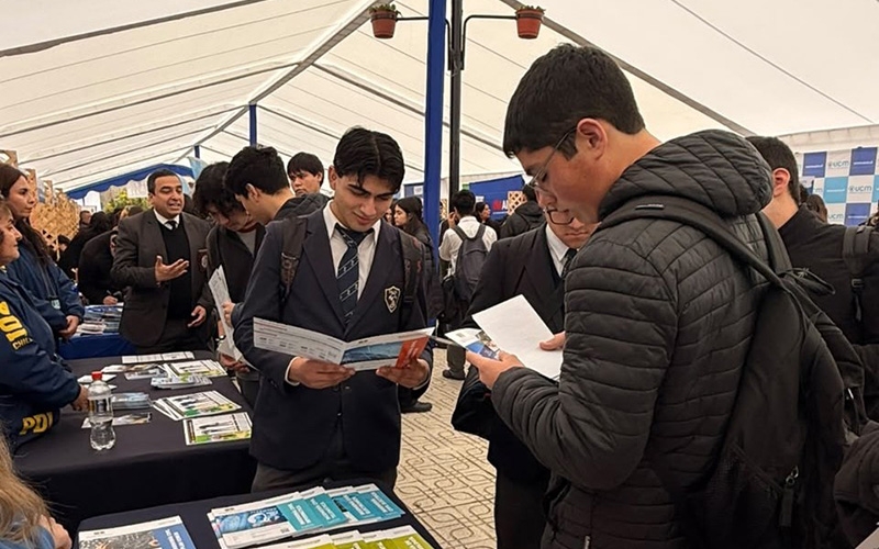 3° y 4° medios EMHC participaron en Feria Vocacional Lasallista
