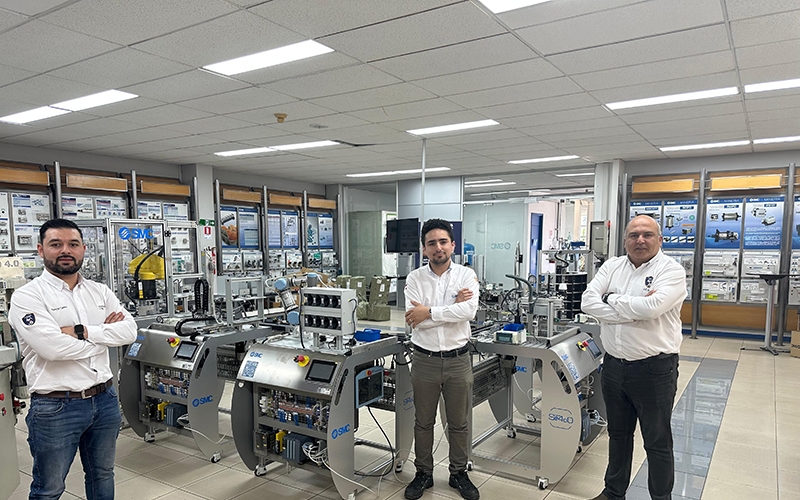 Docentes del CEST participaron en capacitaci&oacute;n sobre nueva estaci&oacute;n de automatizaci&oacute;n SIF 400