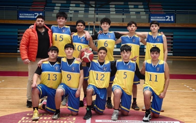 Selección de Básquetbol logró tercer lugar en torneo comunal