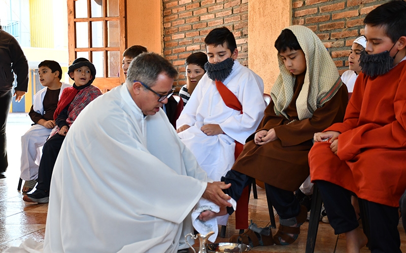 Estudiantes más pequeños vivieron celebración de Última Cena