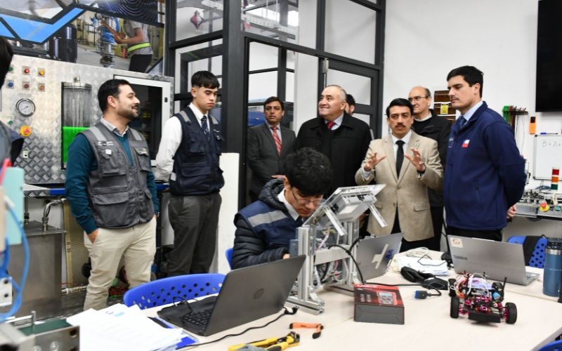 Seremi del Trabajo conoció formación Técnico Profesional del CEST