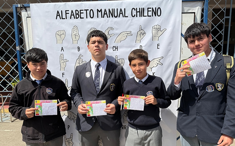 CEST promueve la inclusi&oacute;n con la Lengua de Se&ntilde;as Chilena