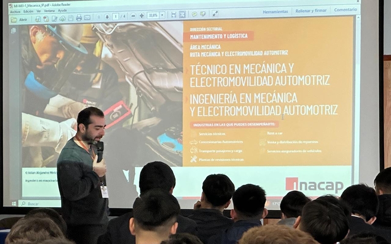 INACAP impartió charla técnica sobre estudios superiores