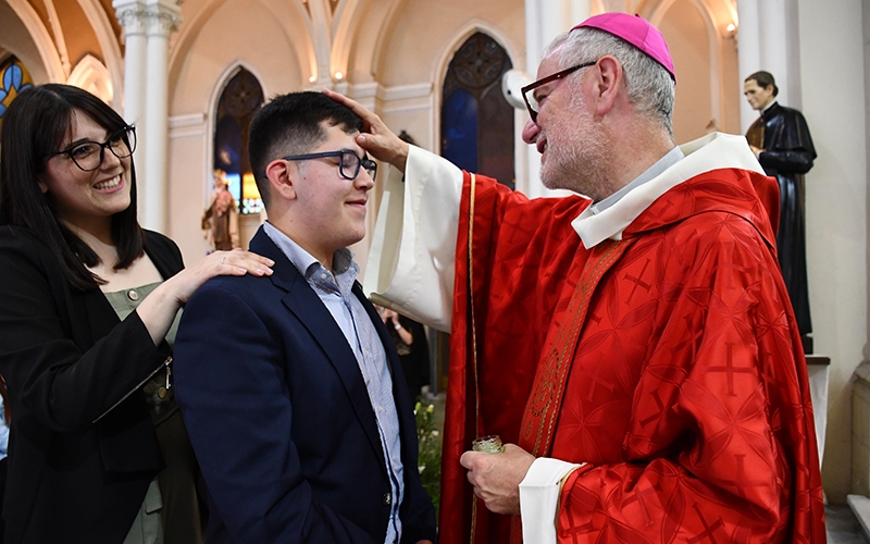 CEST celebr&oacute; Sacramento de Confirmaci&oacute;n de j&oacute;venes y adultos