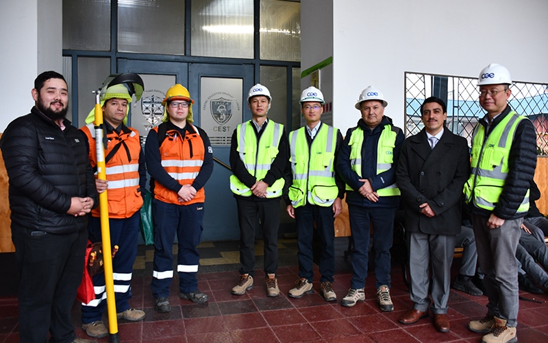 Empresarios chinos de CGE conocen proyecto fotovoltaico del CEST