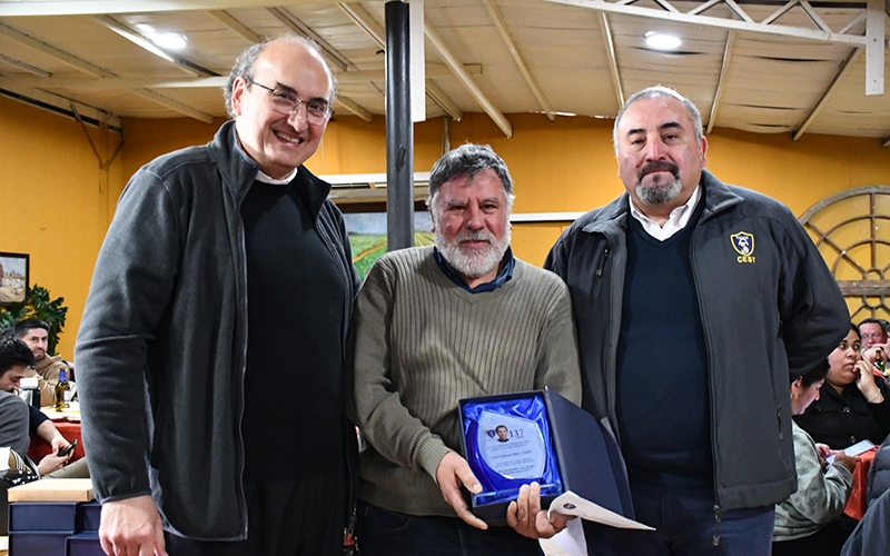 CEST celebr&oacute; a sus trabajadores y coron&oacute; a la Alianza Verde en la Semana Salesiana