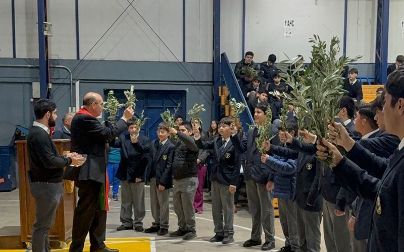 CEST inició Semana Santa con la bendición de Ramos