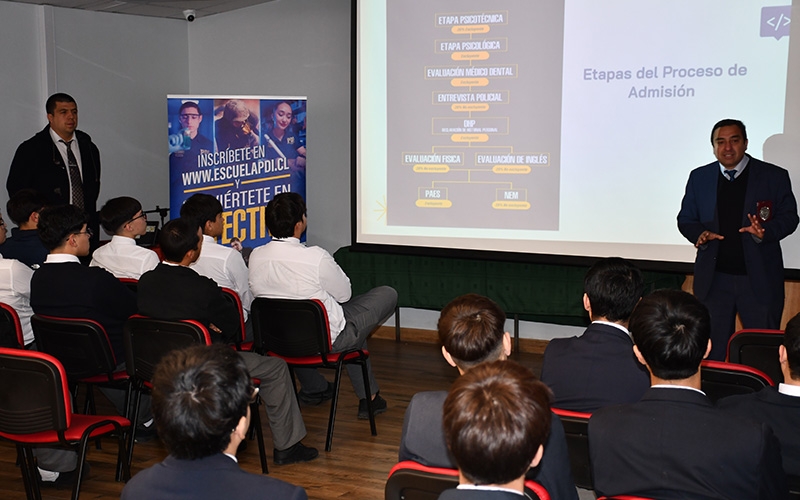 PDI orienta a estudiantes interesados en ingresar a su escuela