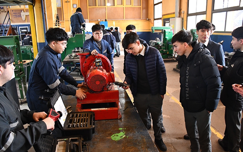 Estudiantes de 1&deg; y 2&deg; medio exploraron el mundo de la Mec&aacute;nica Industrial